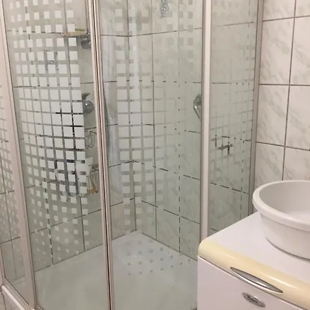 Traugutta 142 - Balcony & Lift * Breslau